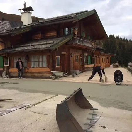 Simal Alm Inn